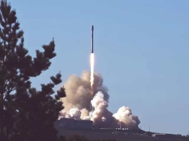SpaceX, 16억 달러 계약으로 우주군 위성 발사