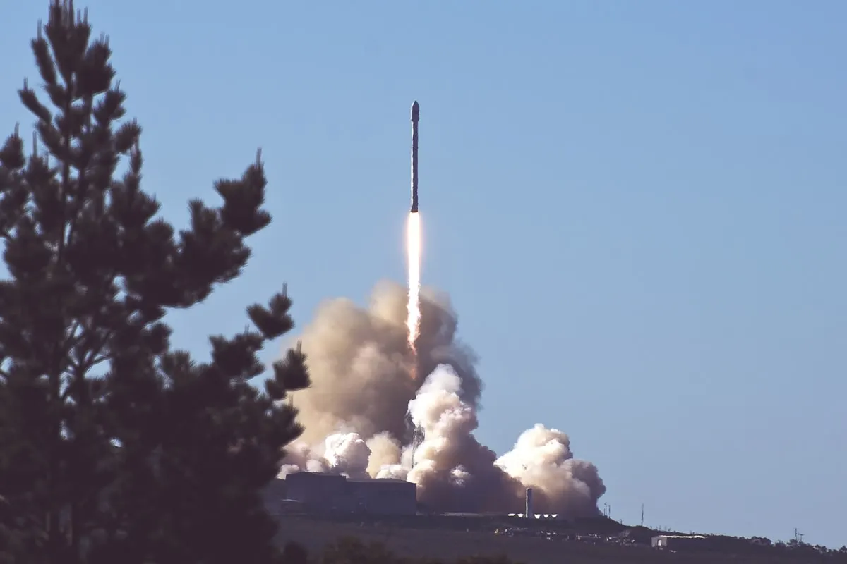 SpaceX, 16억 달러 계약으로 우주군 위성 발사